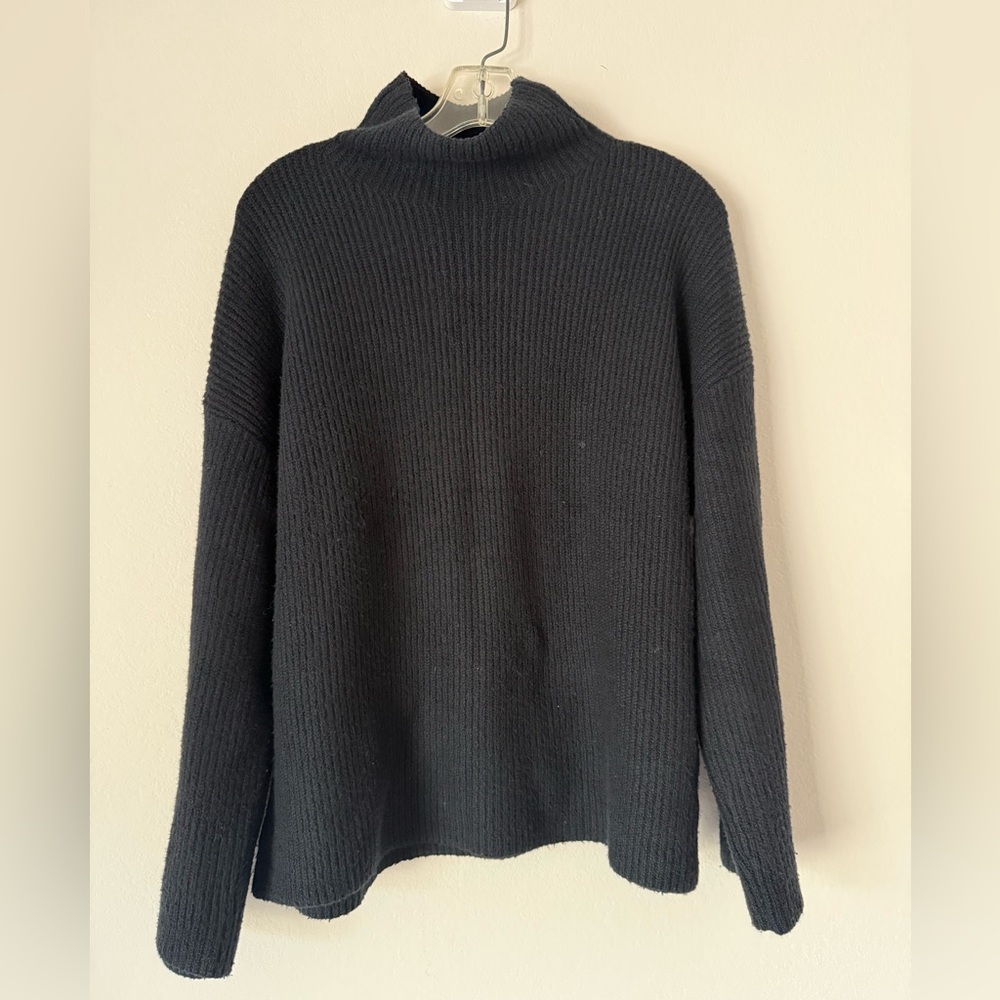 Treasure & Bond Black Ribbed Turtleneck Sweater